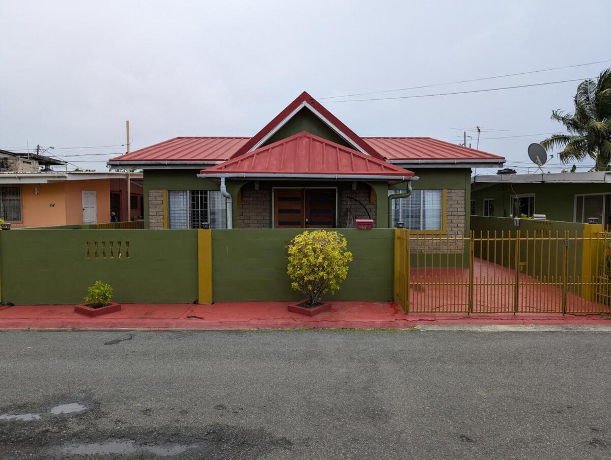 4 Bedroom House, Bon Accord Teak House Bon Accord Village Exterior foto